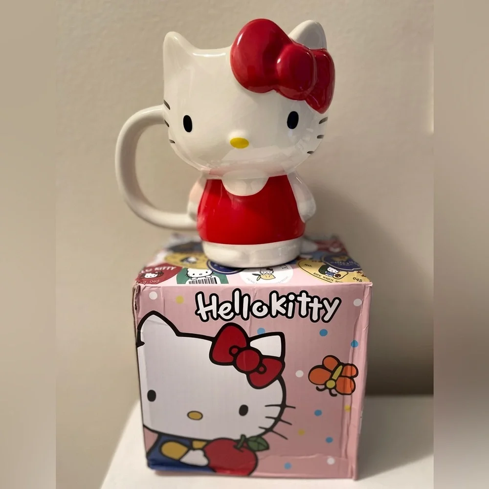 Hello Kitty Ceramic Mug New with Box